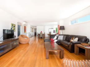 The Art House - Pet Friendly - 3 Min Walk to Beach